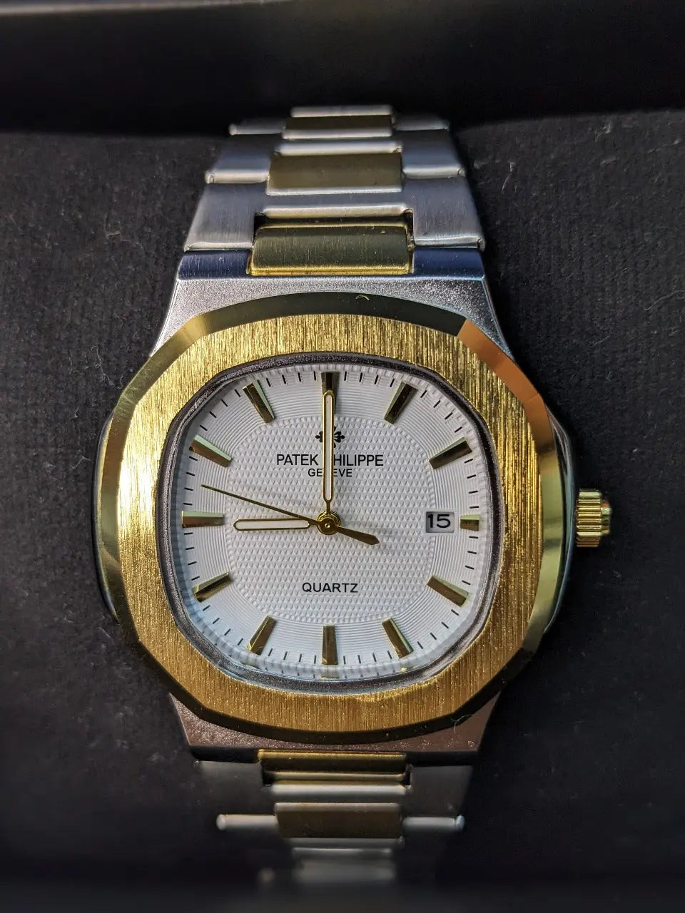 PATEX PHILIPPE NAUTILUS DATE STEEL WATCH